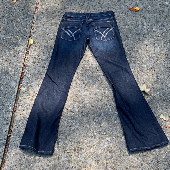 Dark blue William Rast Belle Flared with Flap women’s jeans in size 27 - Picture 3 of 3